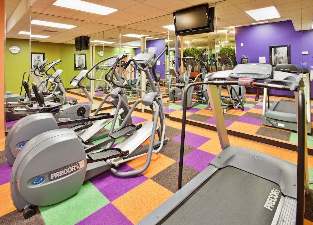 Holiday Inn Manhattan at the Campus by IHG - photo 11