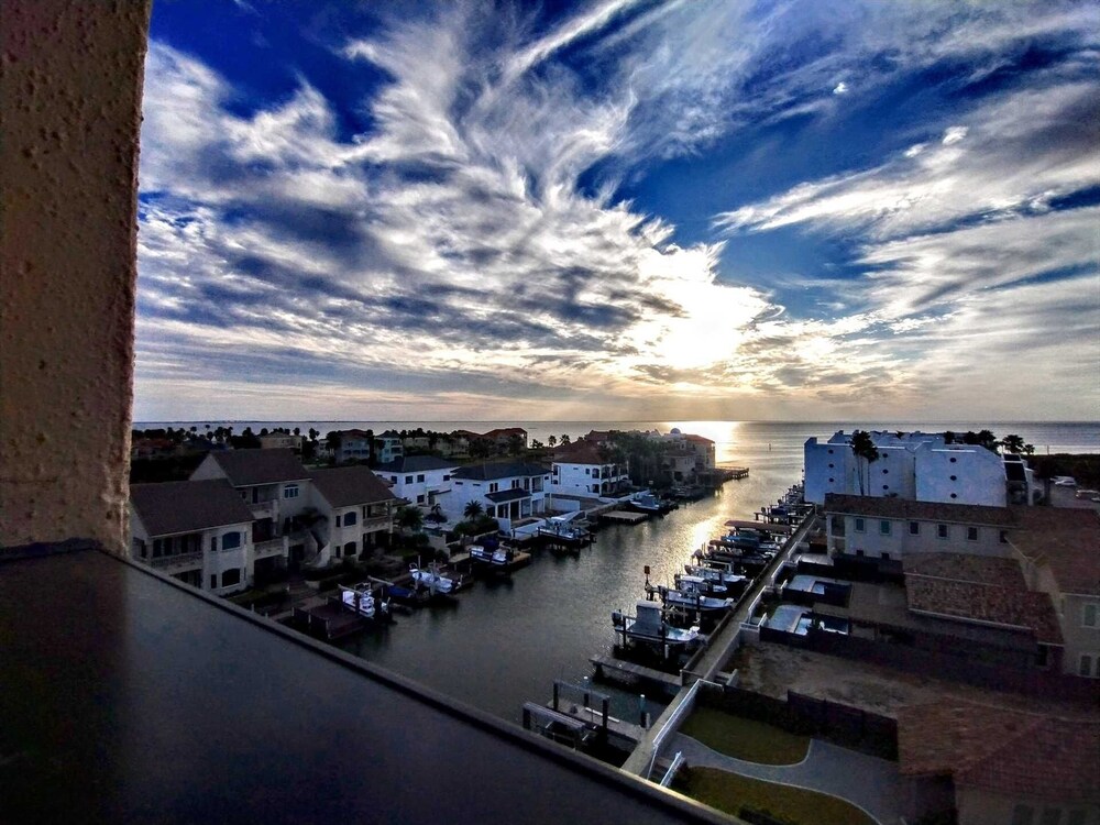 Landfall Towers 71 Minium 2 Bedroom Condo by RedAwning - photo 29