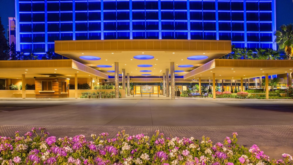 Disneyland Hotel - photo 67
