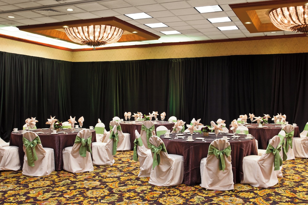 Holiday Inn Sacramento Downtown Arena by IHG - photo 52