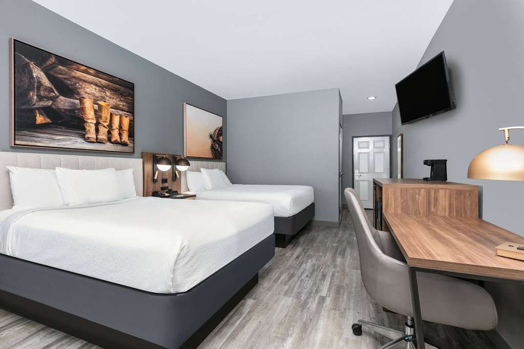 La Quinta Inn & Suites by Wyndham Decatur - photo 12