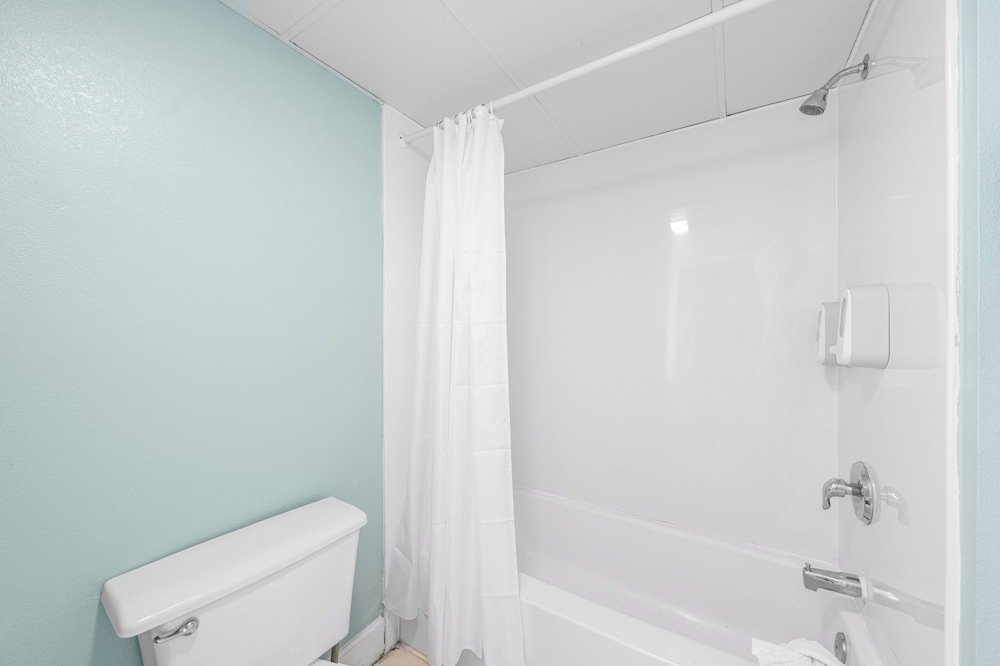 Boardwalk Beach Hotel - photo 78