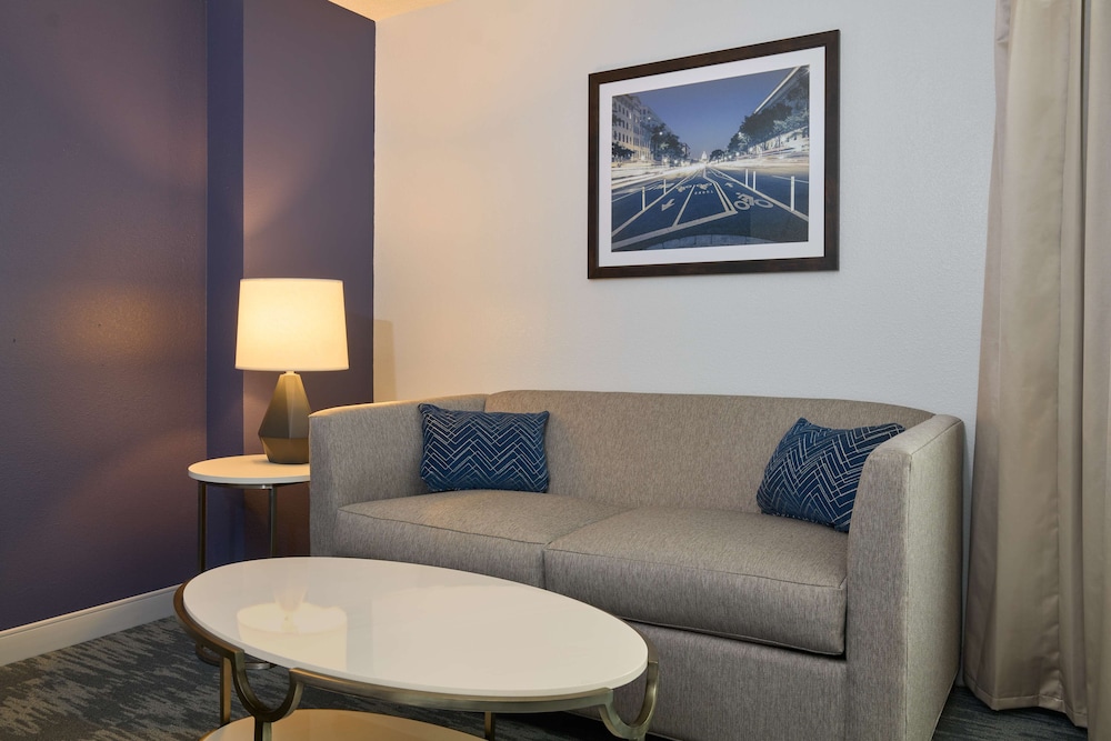 Hampton Inn Washington Downtown Convention Center - photo 27