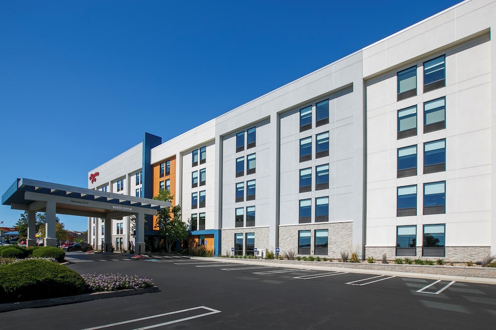 Hampton Inn Harrisburg East - photo 54
