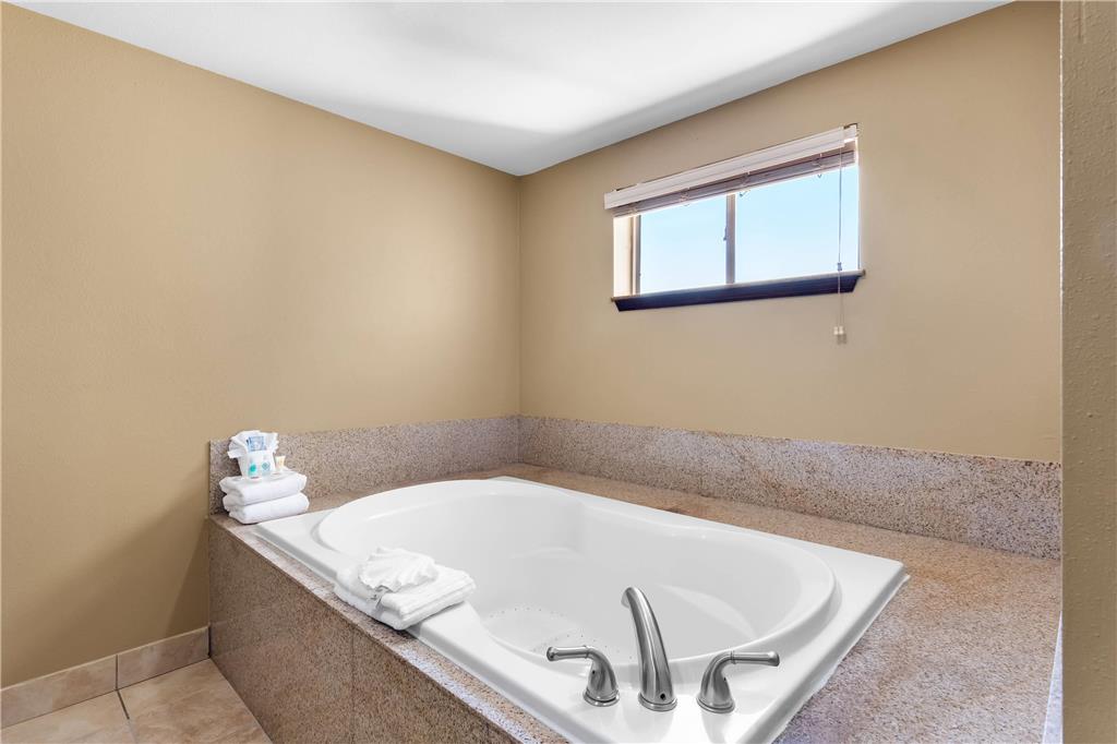Comfort Suites Yukon SW Oklahoma City - photo 23