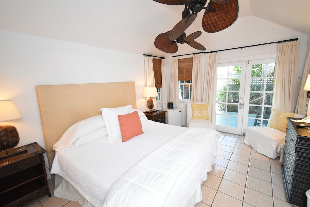 Simonton Court Historic Inn & Cottages - photo 107