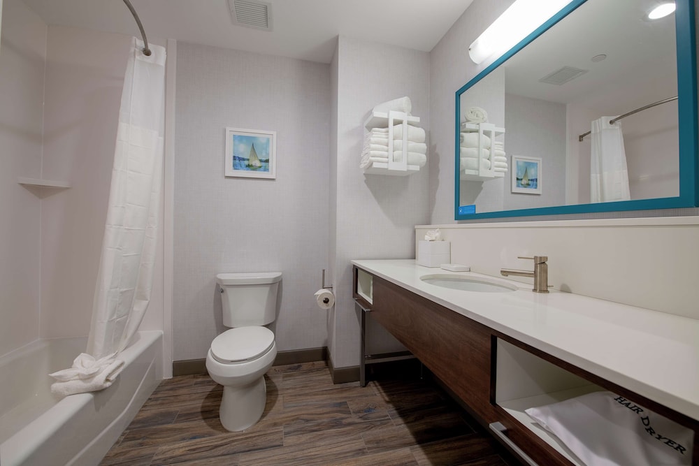 Hampton Inn & Suites Duncanville Dallas - photo 36