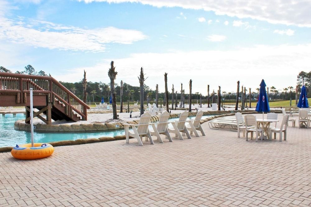 Wharf 812 2 Br condo — 4-Star Luxury Hotel in Orange Beach, United States