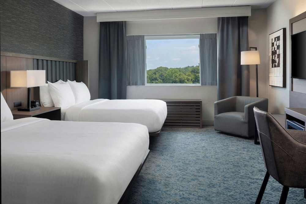 Renaissance Framingham Hotel & Conference Center - photo 20