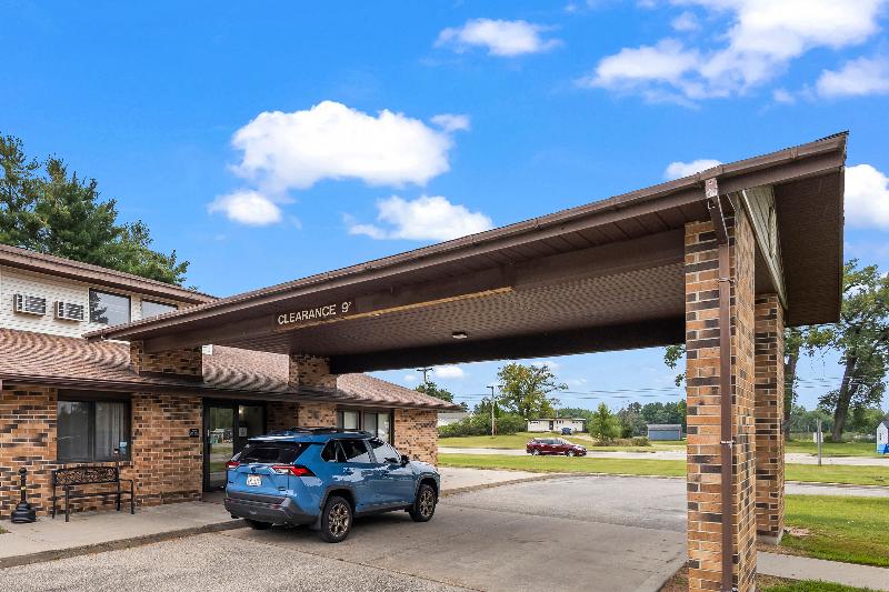 Wautoma Inn by OYO Near Airport WI 73 - photo 2