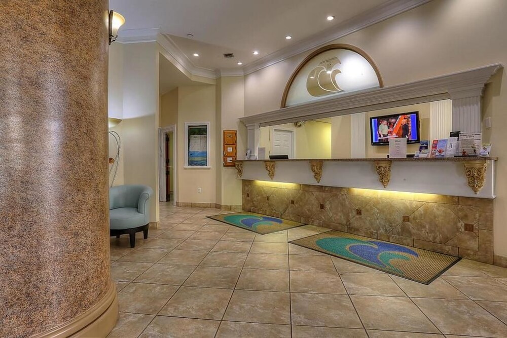Surfside Resort 206 by RedAwning - photo 4