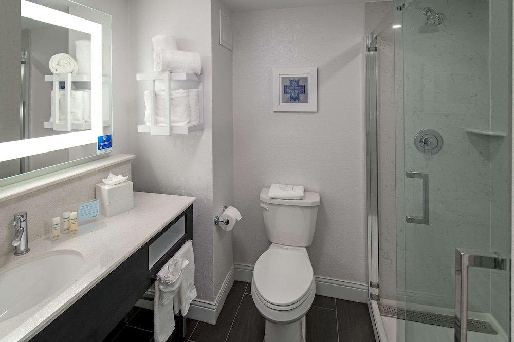 Hampton Inn & Suites Fairfield - photo 50