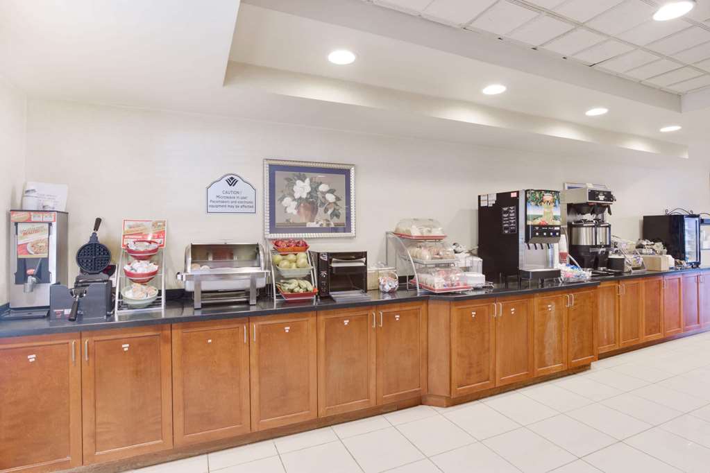 Wingate by Wyndham Bridgeport Clarksburg - photo 41