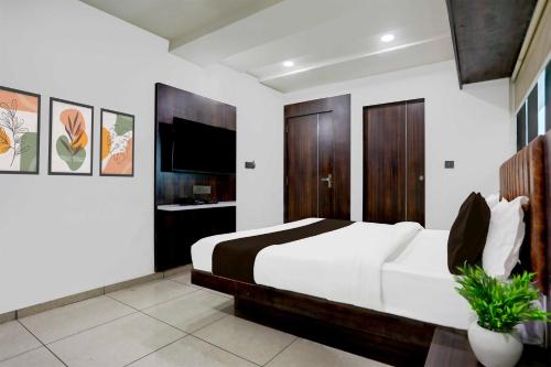 Collection O Ransan Circle Near Nana Chiloda in Ahmedabad, India