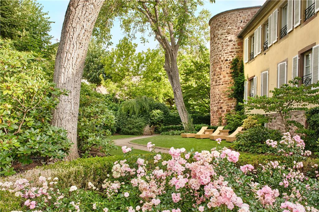 Hotel & Spa A la cour d’Alsace by HappyCulture in Obernai, France