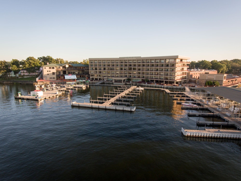 Camden on the Lake Resort & Spa - photo 62