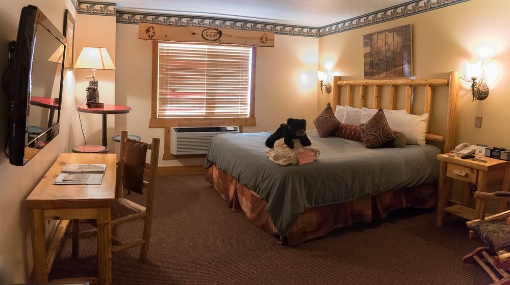 Spearfish Canyon Lodge - photo 17