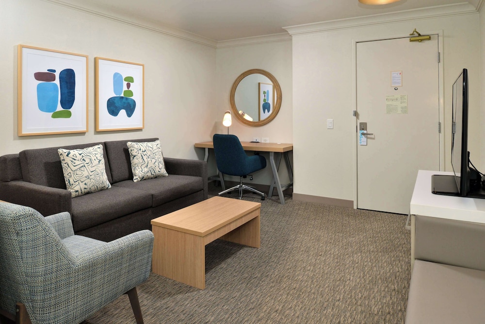 Hilton Garden Inn Napa - photo 22
