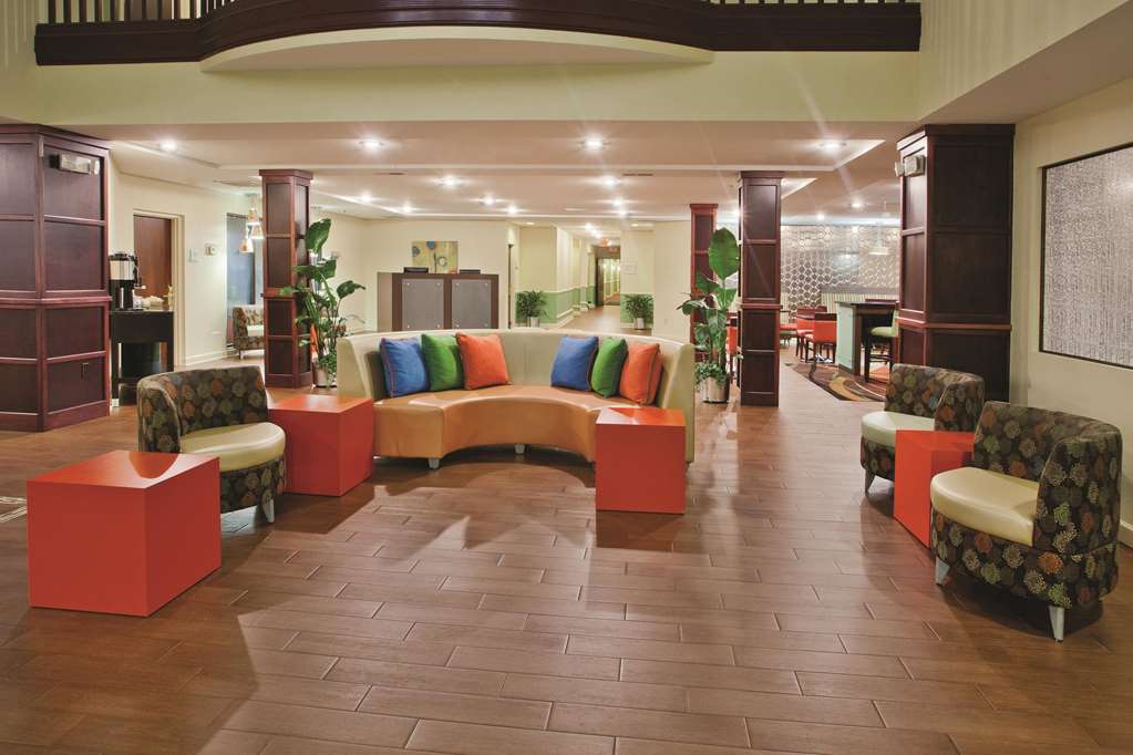 La Quinta Inn & Suites by Wyndham Florence - photo 38