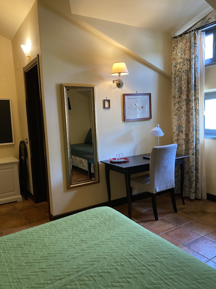 MontAlbano — 4-Star Luxury Hotel in Caserta, Italy
