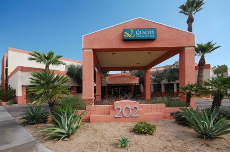 Quality Inn & Suites Downtown Arizona - photo 3