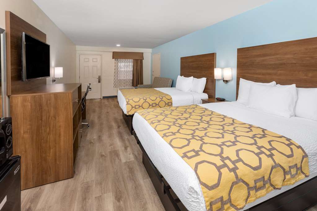 Baymont by Wyndham Biloxi Ocean Springs - photo 16
