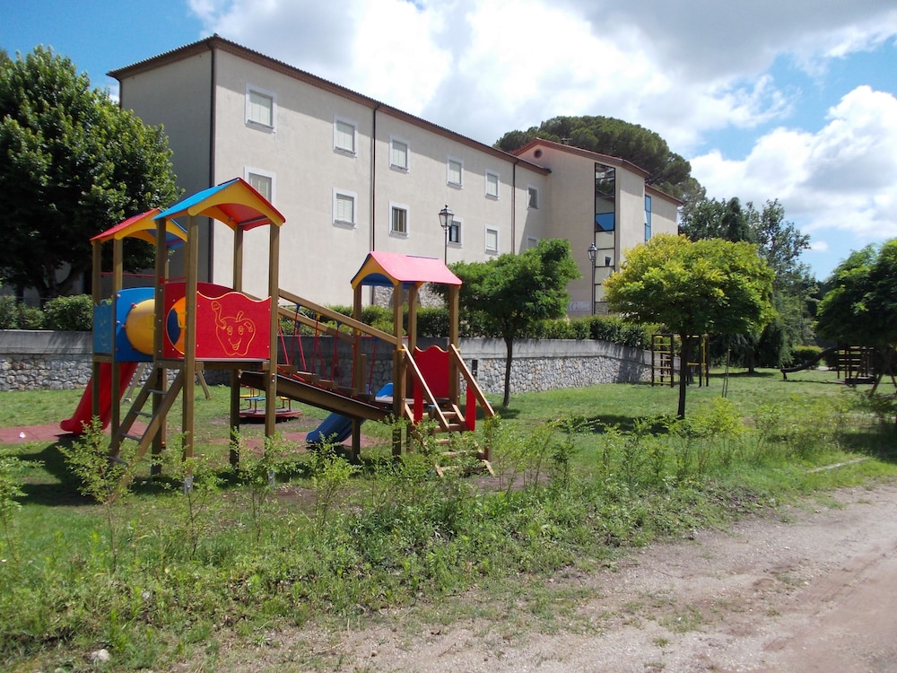 Albergo IL Chiostro - carbon neutral hotel in Rivello