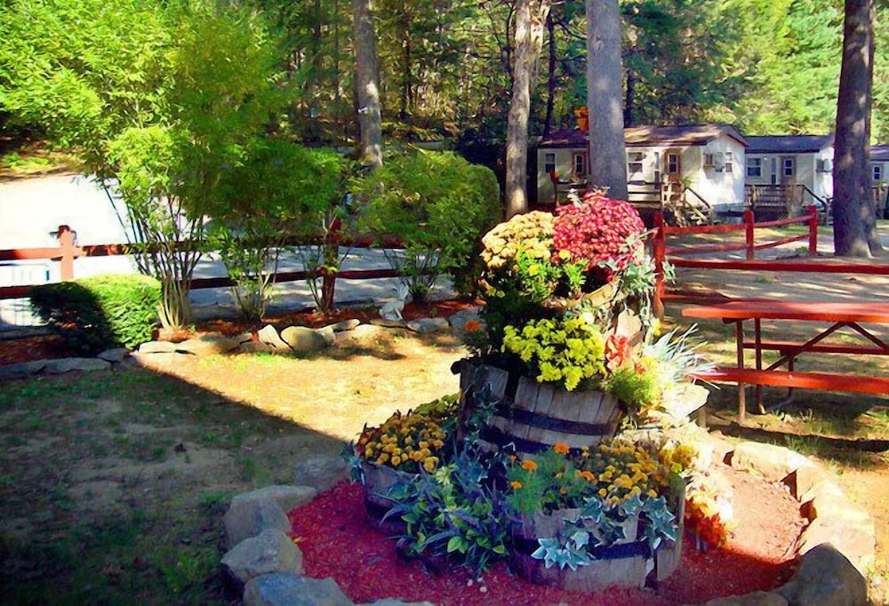 Sturbridge RV Resort - photo 5