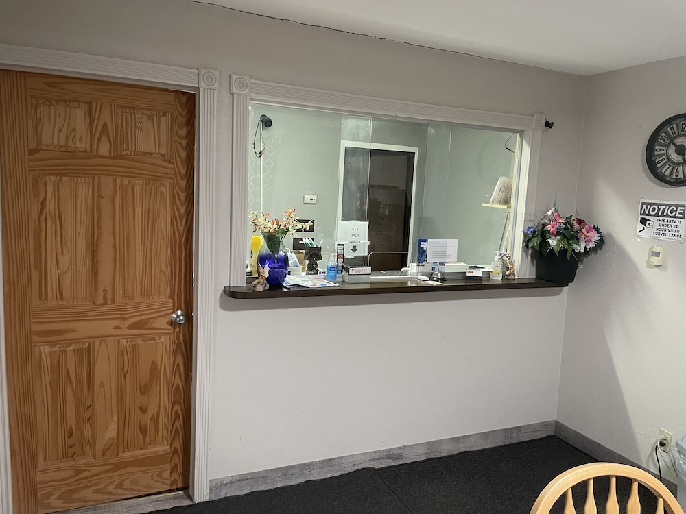Budget Host Inn Greenup - photo 81