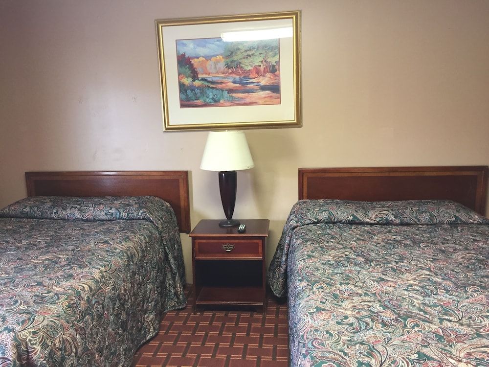 Downtowner Motel - photo 10