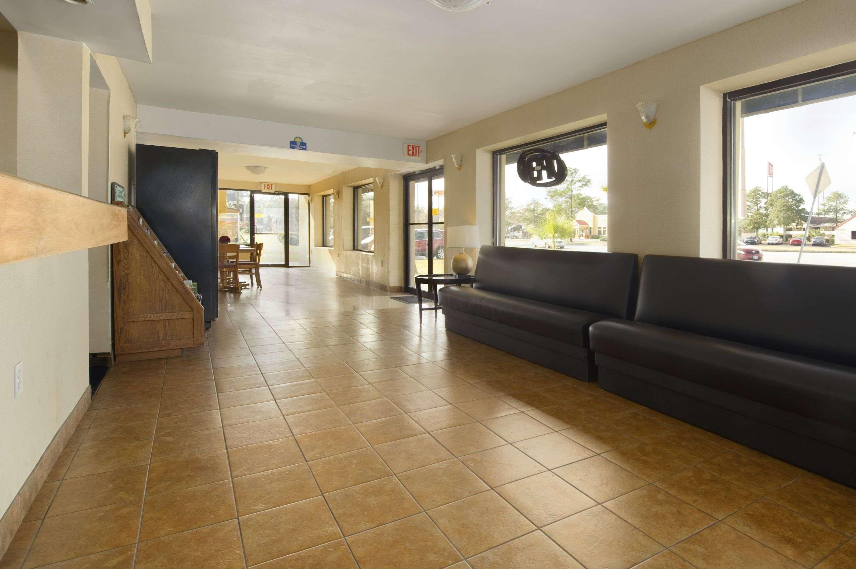 Days Inn by Wyndham Brunswick St. Simons Area - photo 14