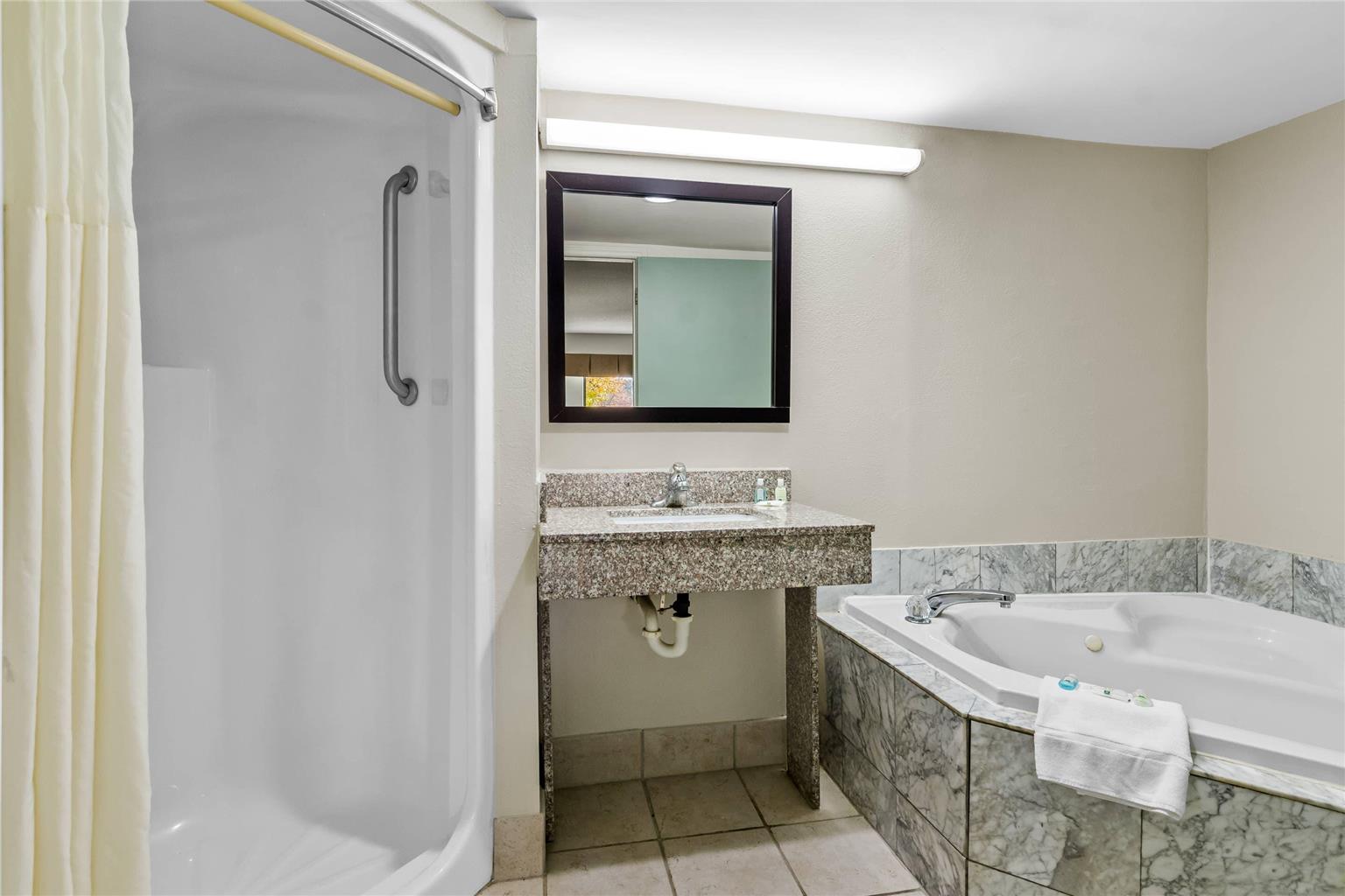 Quality Inn Hillsville - photo 18