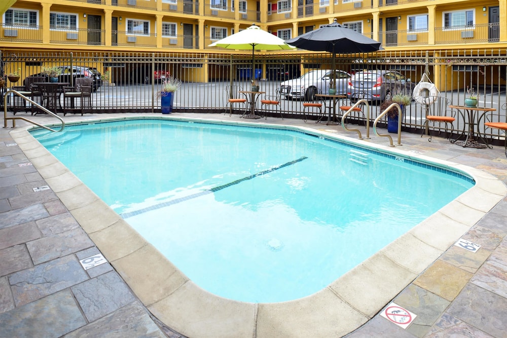 Napa Valley Hotel & Suites - photo 49