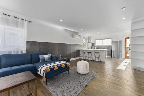Sea Breeze Escape — 4-Star Luxury Hotel in Bridport, Australia