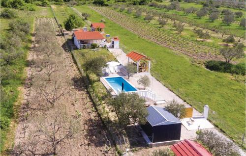 One Bedroom Holiday Home In Danilo — 4-Star Luxury Hotel in Sucuraj, Croatia