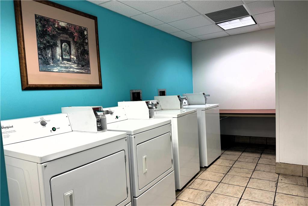 Howard Johnson by Wyndham Evansville East - photo 27