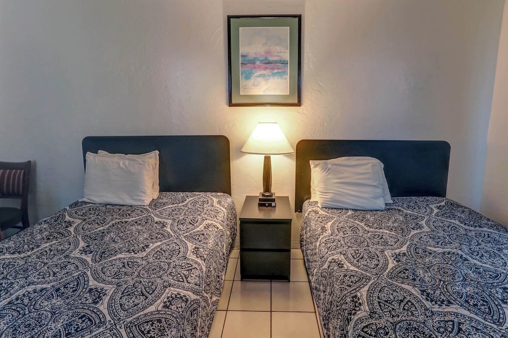 Richard's Motel - photo 9