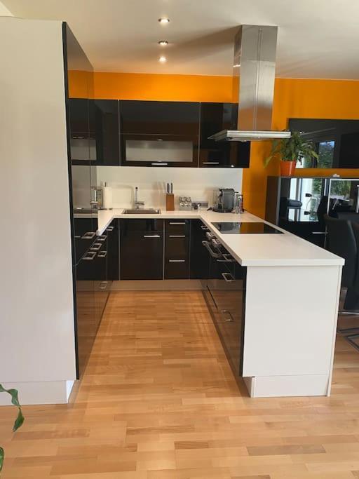 Vermiete wunderschönes Apartment mit Garten in Wörthersee Nähe — 4-Star Luxury Hotel in Klagenfurt Am Woerthersee, Austria