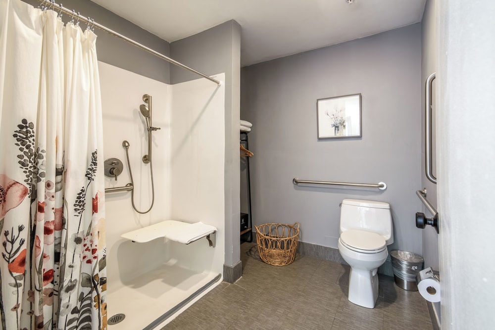 Cedar Gables Inn - photo 39