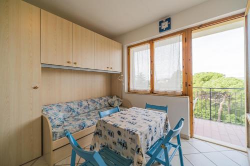 Monolocali Le Lecce Pool & Tennis — 4-Star Luxury Hotel in Capoliveri, Italy