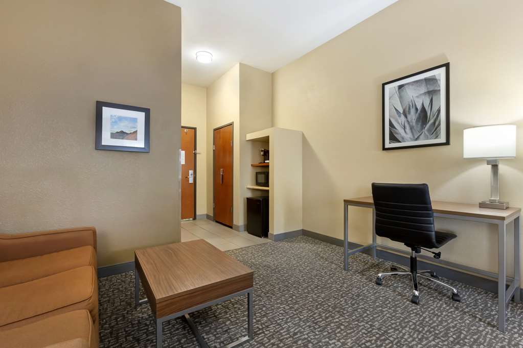 Best Western Plus Surprise Phoenix NW - photo 22