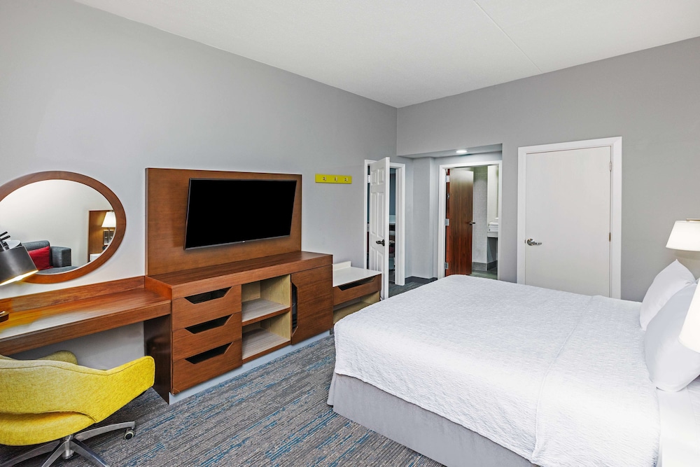 Hampton Inn & Suites Tulsa Woodland Hills 71st Memorial - photo 14