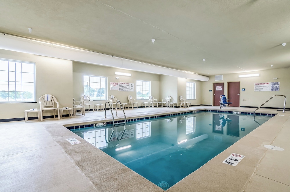 Cobblestone Hotel & Suites McCook - photo 38