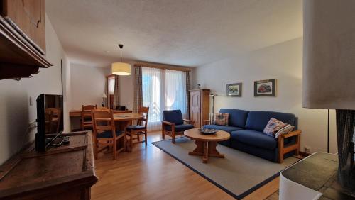 Chesa Bellaval Haus la Vuolp 2 Zimmerwohnung — 4-Star Luxury Hotel in Silvaplana, Switzerland