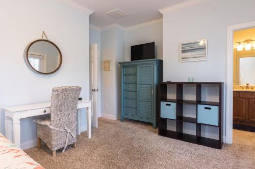 Southern Charm by Oak Island Accommodations - photo 46