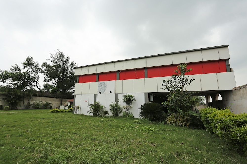 Oyo 12777 Hotel Classic — Raipur