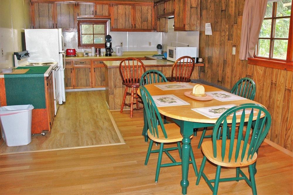 Gwin's Lodge & Roadhouse Est. 1952 - photo 30
