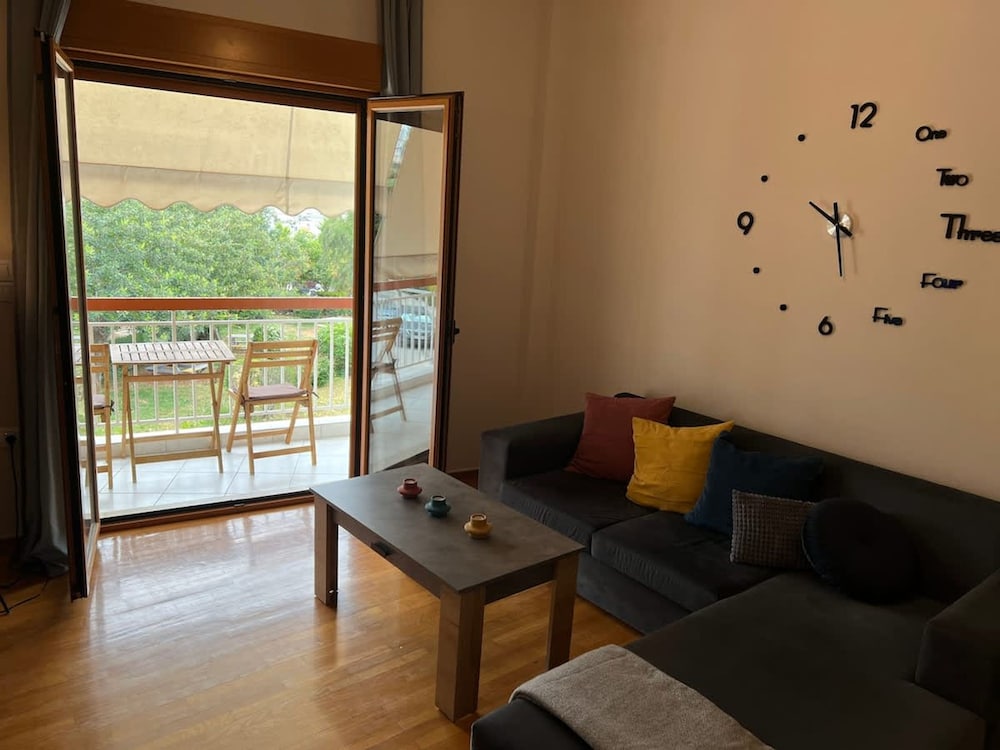 Alimos Cozy Getaway close to the beach — 4-Star Luxury Hotel in Athens, Greece
