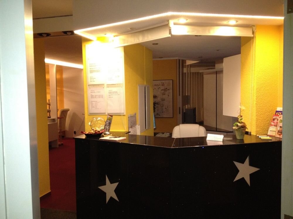 Stadthotel Garni — Neuwied