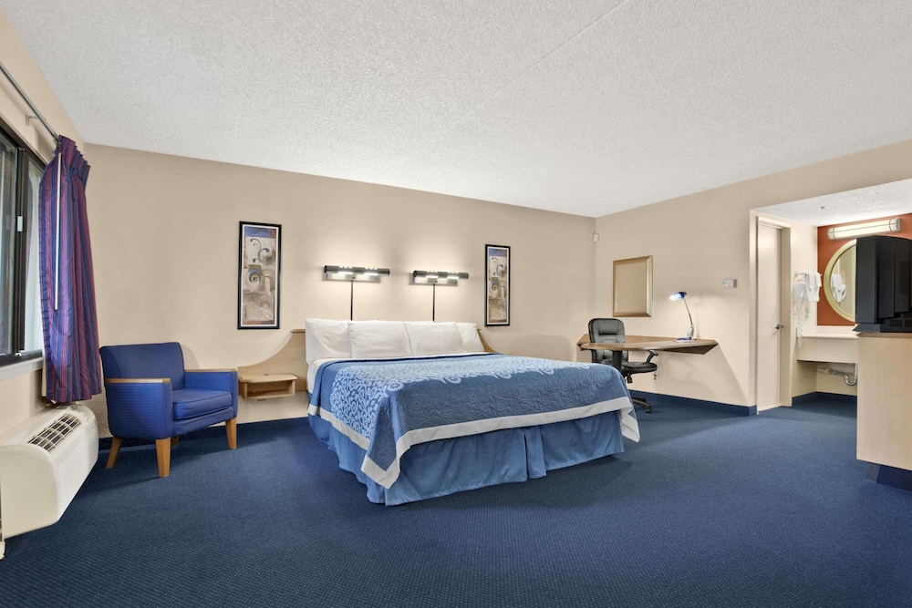 Days Inn by Wyndham Buena Park - photo 8